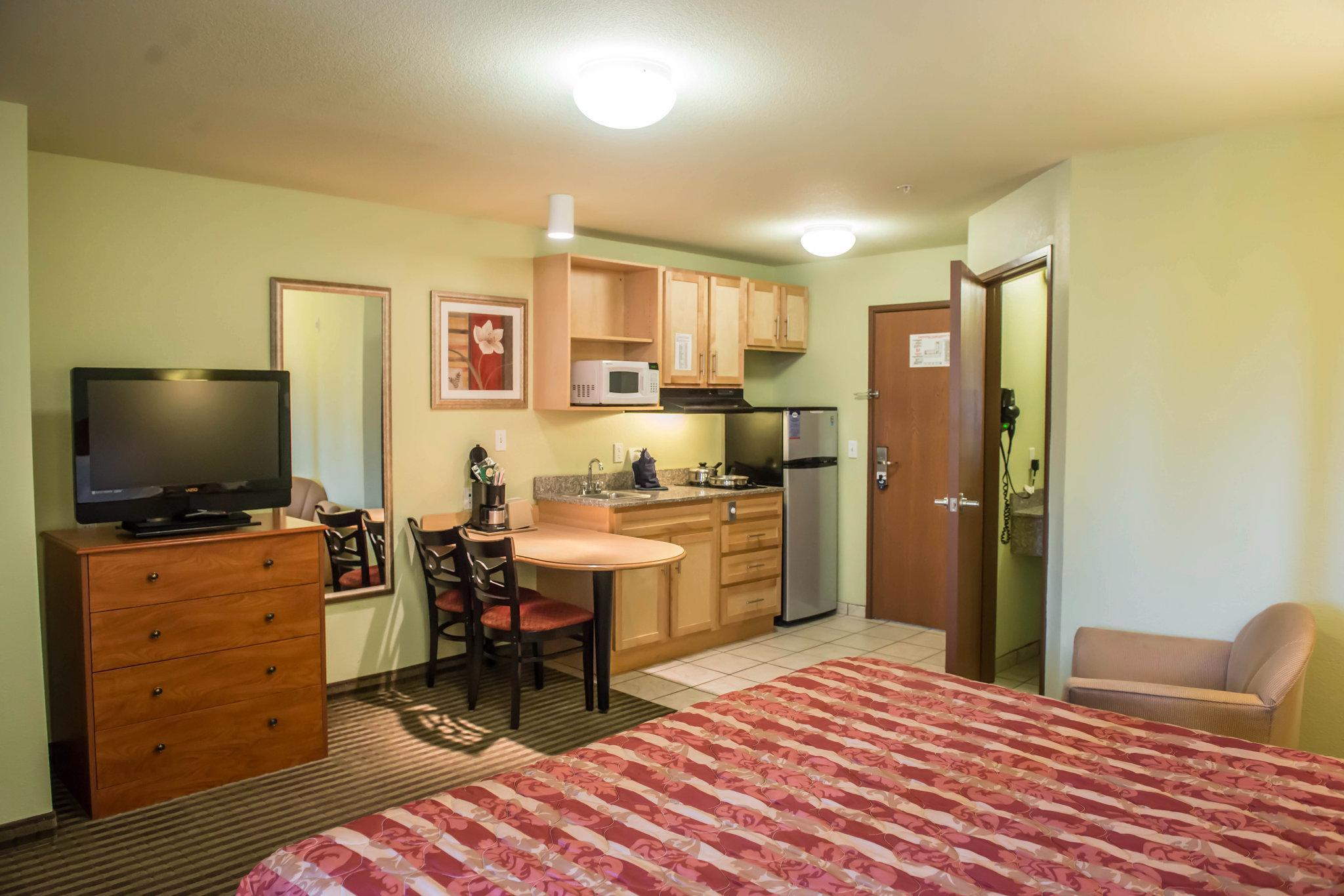 Suburban Studios Near Panama City Beach Exterior photo