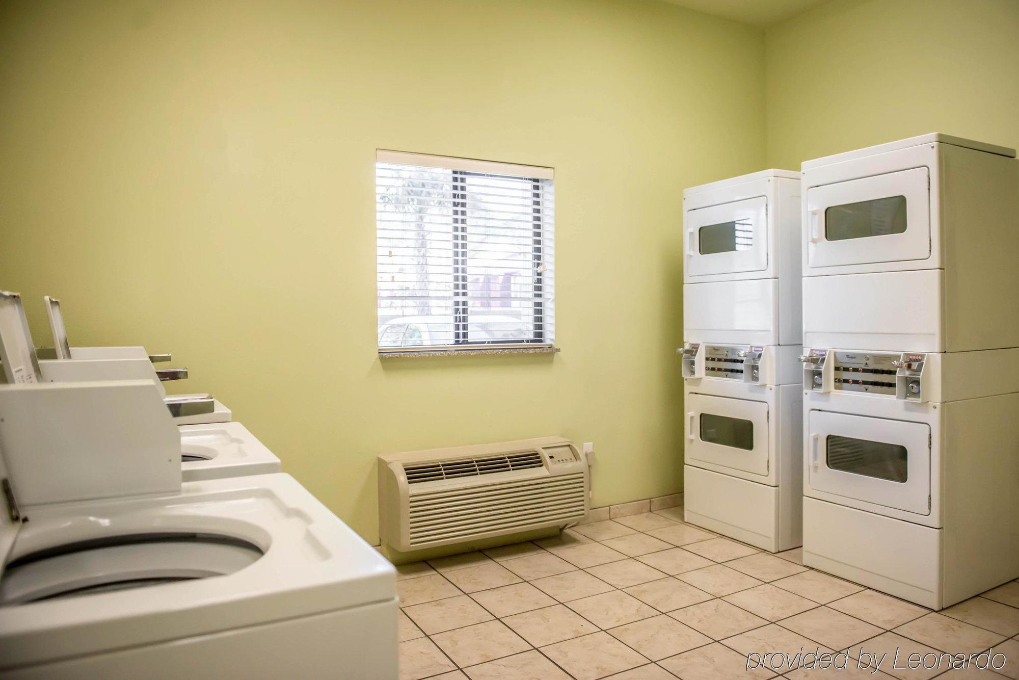 Suburban Studios Near Panama City Beach Exterior photo